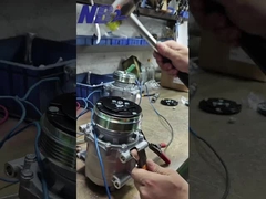 La fabbrica di compressori AC è in produzione calda per garantire la qualità di ciascuno